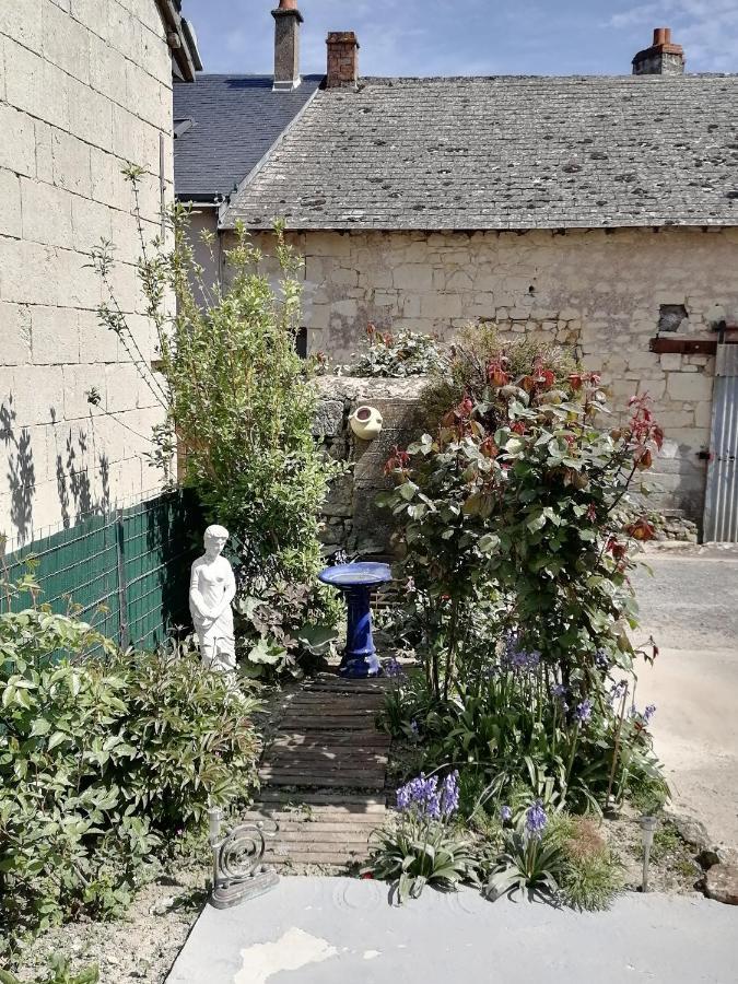 Les Ecuries Des Princesses Fontevraud-l'Abbaye Exterior photo